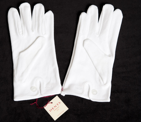 Dents White Cotton Gloves With Button Cuff