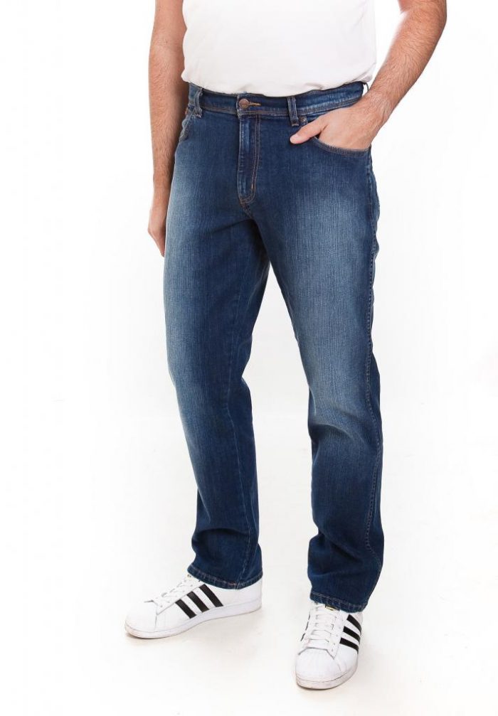 Wrangler Texas Stretch Jeans - Reel Blues